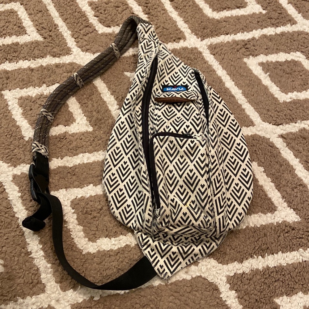 KAVU Sling Bag Cream & Black: Diamond Pattern